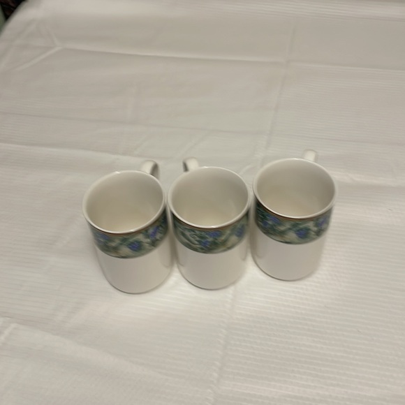 Chambord Cappuccino Mug by Christopher Stuart. Set of 3. - Picture 4 of 5